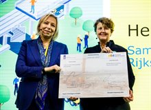 Ondertekening_liggers_Zorko_Molenkamp_170123_tcm26-322854